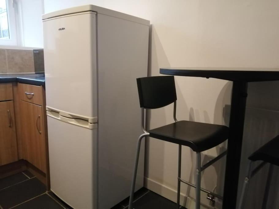 애버딘 Stylish One Bed Flat With Private Parking 아파트 외부 사진